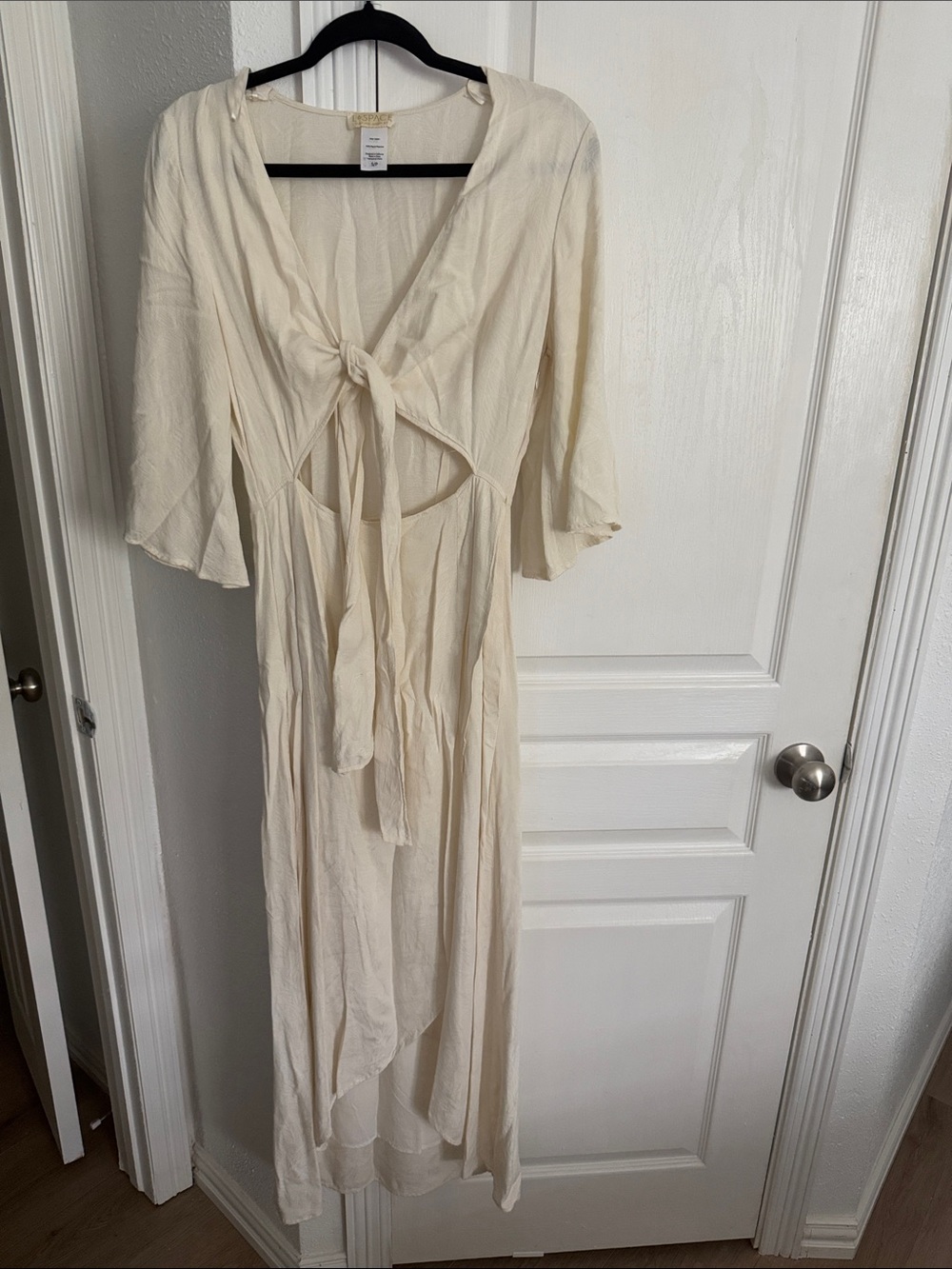 l*space Cream Tie-Front Maxi Dress size S